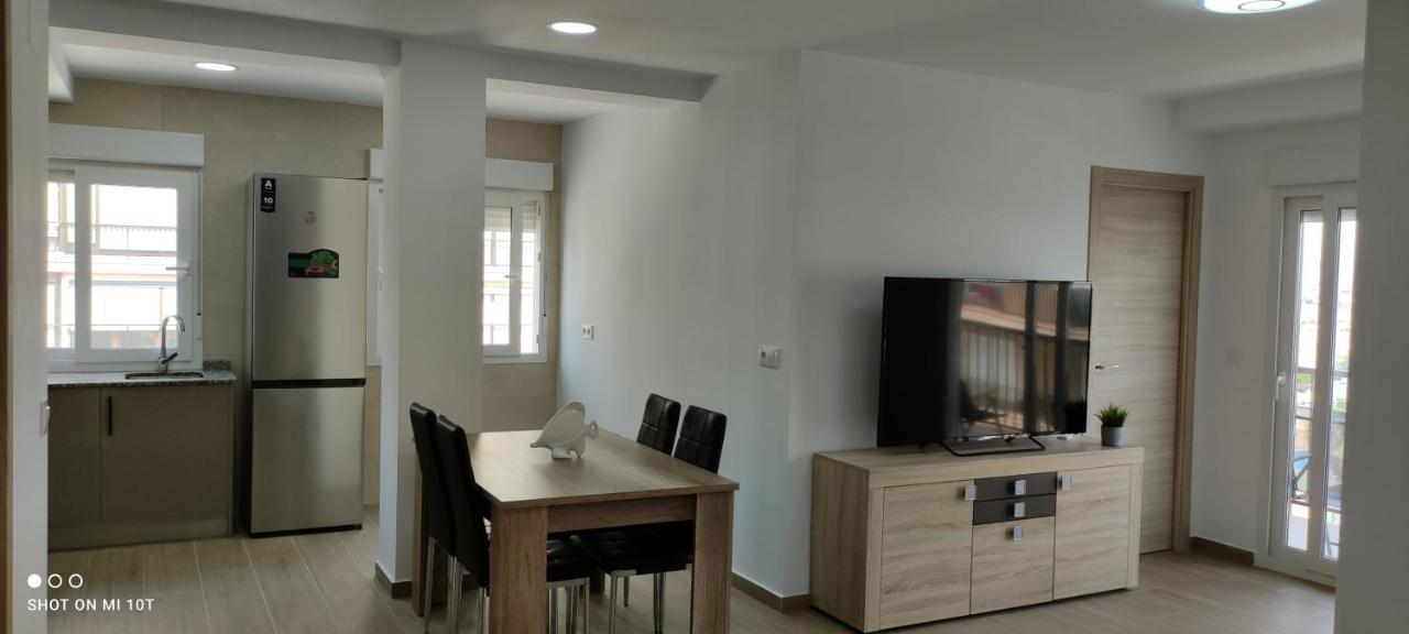 Beachfront Cozy Arenales Del Sol, Alicante Apartment *